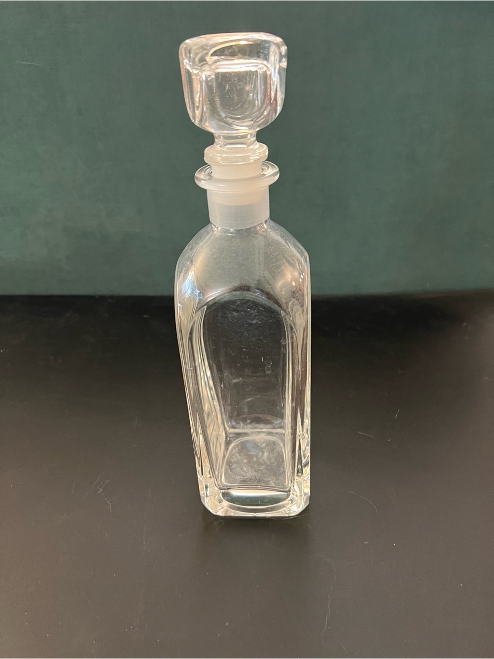 Clear Glass Decanter with Stopper -